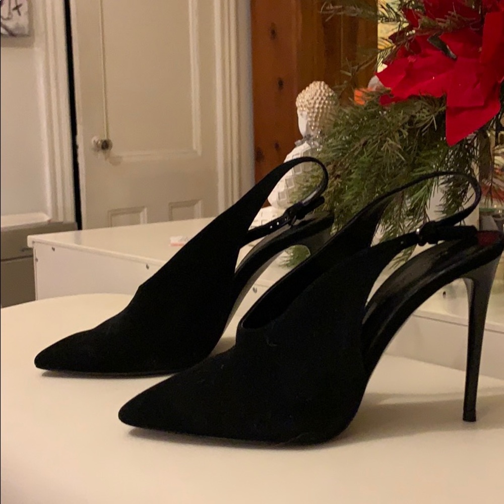 Sling back pumps
